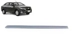 Moldura Cromada Porta Dianteira Direita - Cobalt 2016 A 2020