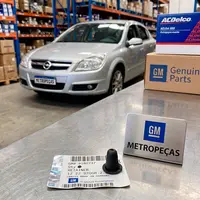 Bucha Retentor da Lanterna Traseira - Vectra 2006 a 2011 ( Sedan / Hatch / GT / GTX )